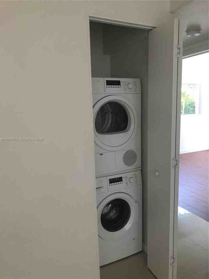 10001 W Bay Harbor Dr #206 - Photo 3 of 17