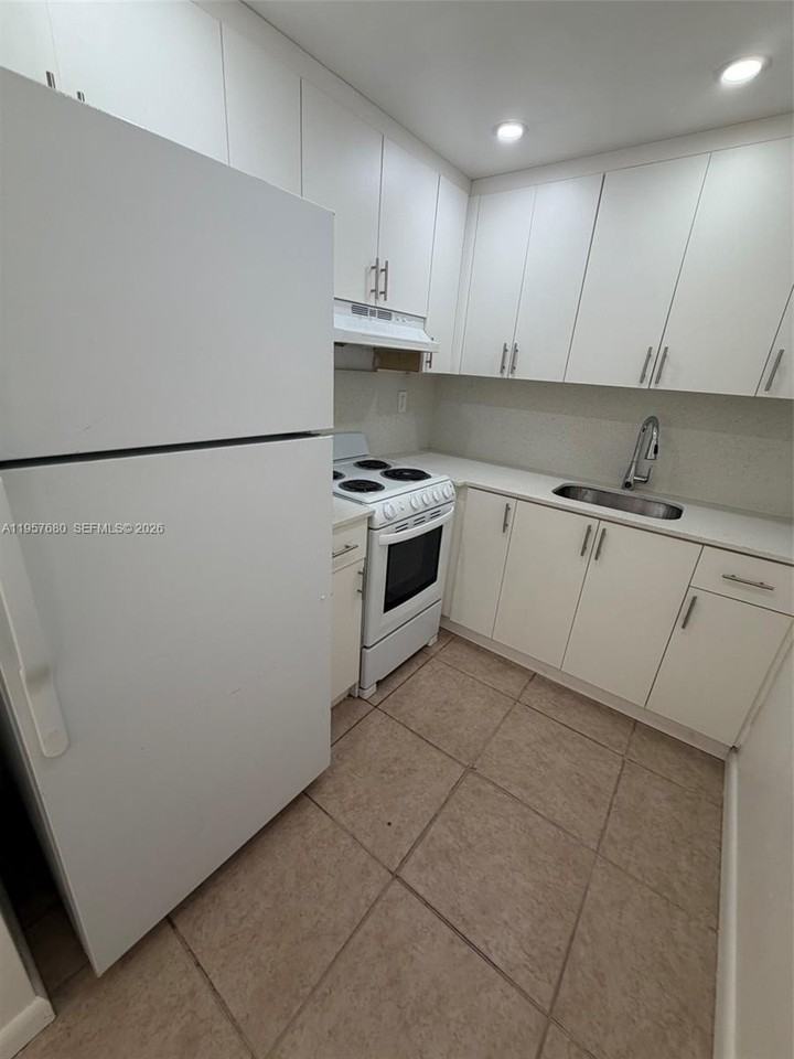 7851 Dunham Blvd #5 - Photo 5 of 15