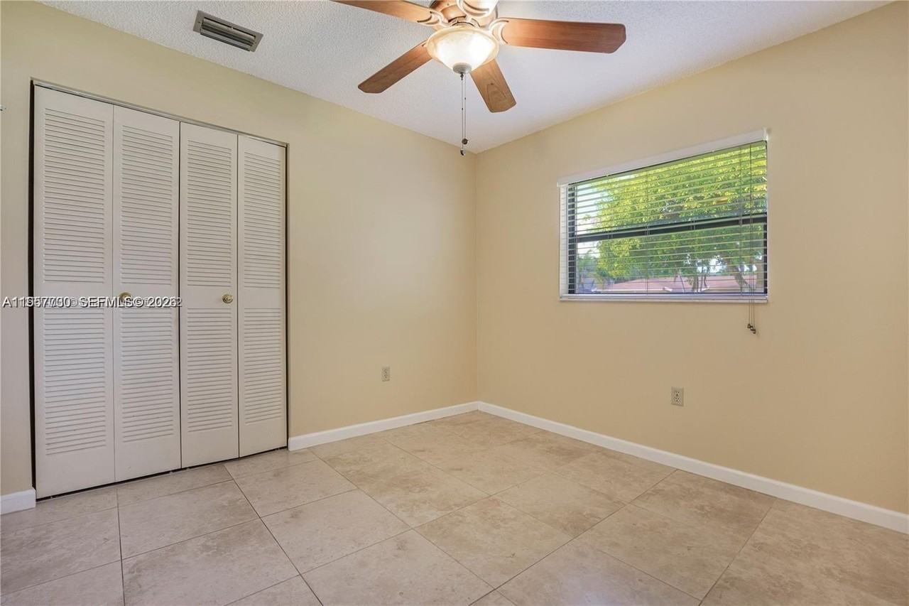 568 Sw 169th Ter #568 - Photo 6 of 13