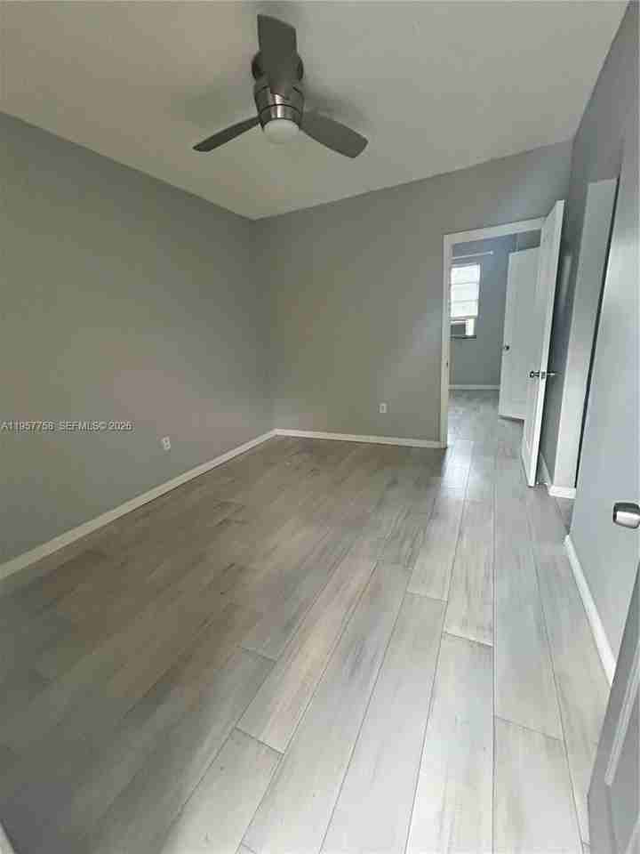 1720 Nw 1st Pl #9 - Photo 2 of 9