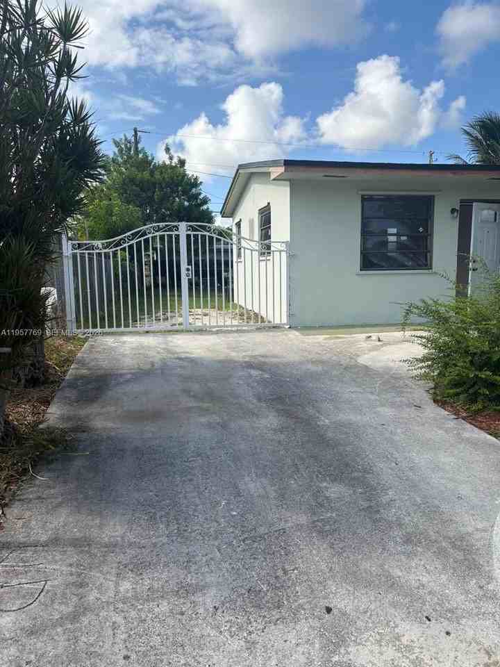 10791 Sw 221st St #0 - Photo 2 of 9