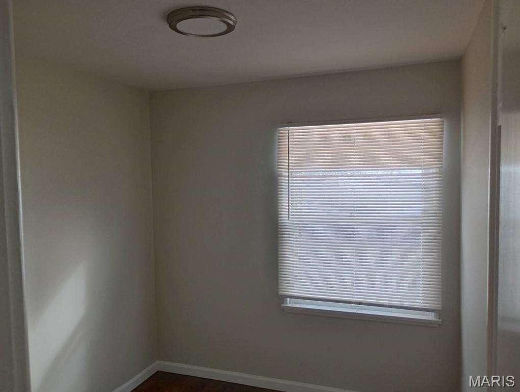 9725 Medford Dr - Photo 3 of 8