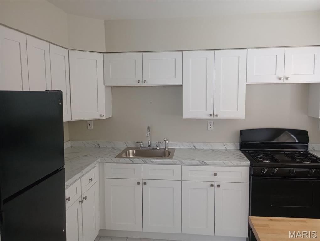 9725 Medford Dr - Photo 7 of 8