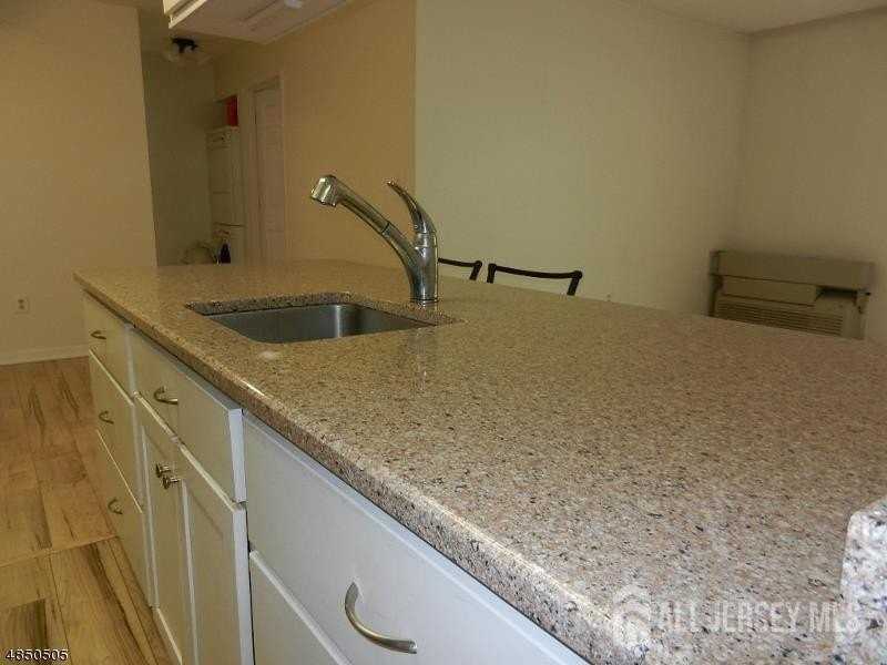 54 Norwich Pl - Photo 5 of 16