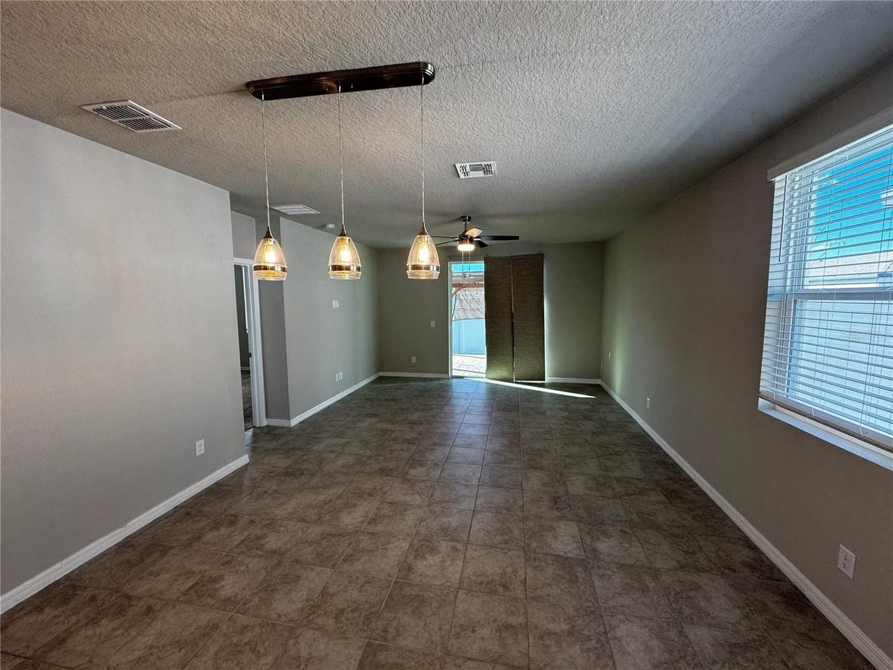 3868 Brant Pl - Photo 6 of 20