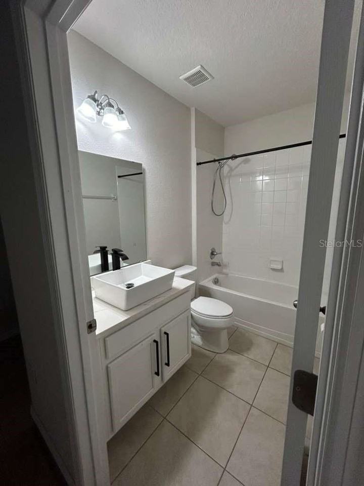 360 Willet St - Photo 7 of 14