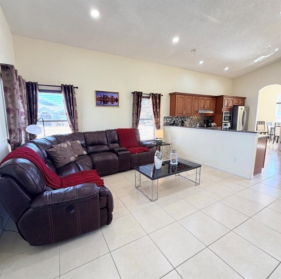 106 Nazha Dr - Photo 3 of 34