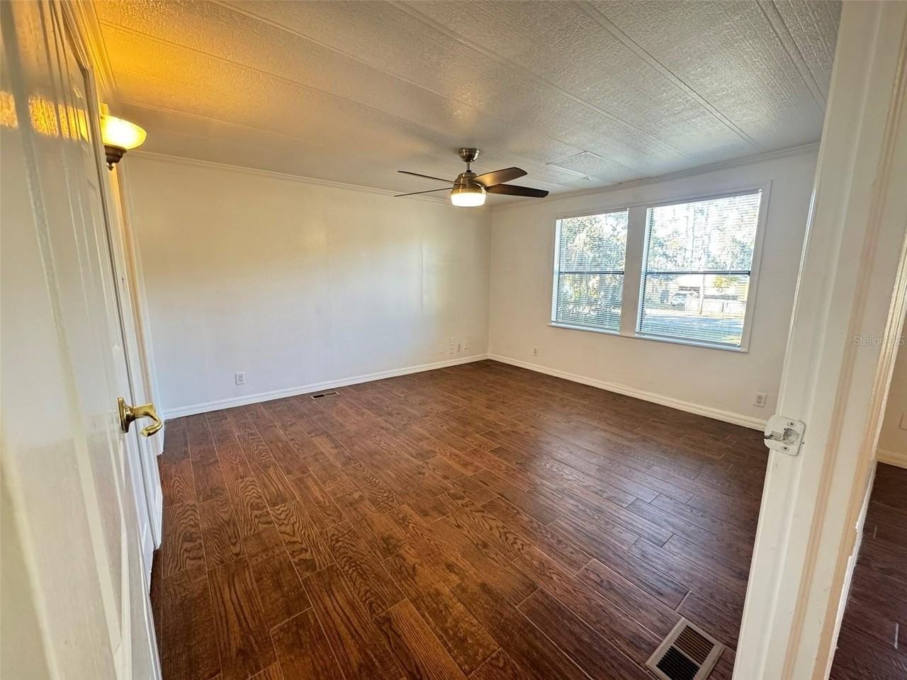 177 W Wilbur Ave - Photo 6 of 18