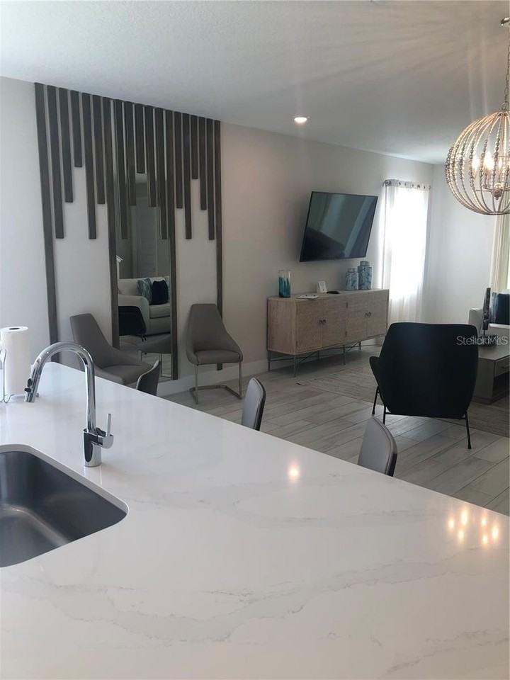 820 Driving Range Ct - Photo 4 of 45