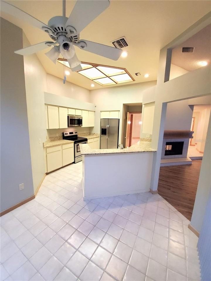 2646 Bent Hickory Cir - Photo 4 of 31