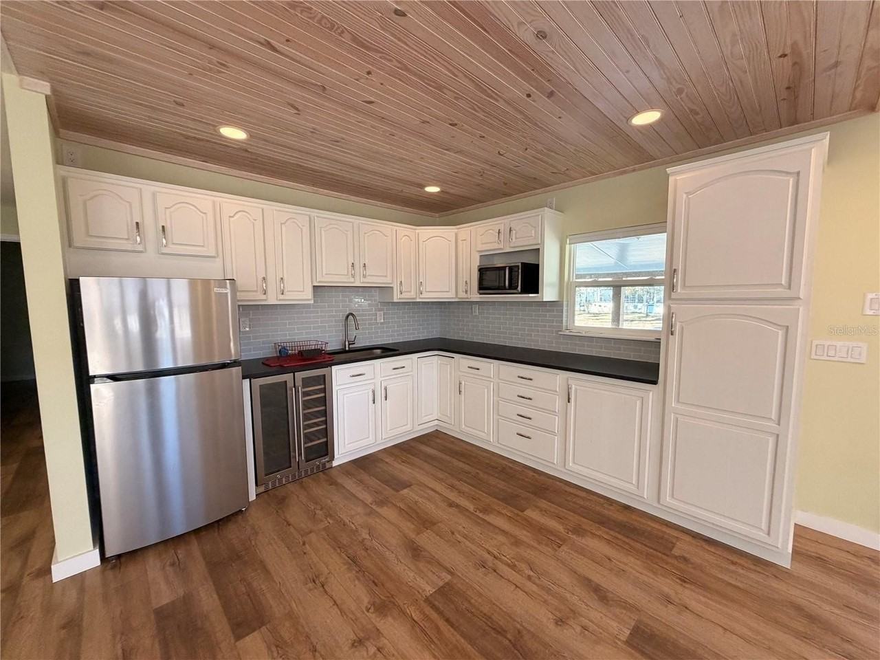 53706 Rivertrace Rd - Photo 3 of 35