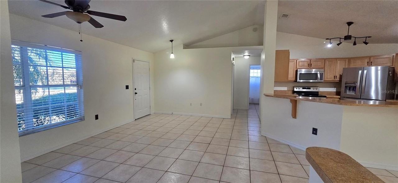 4828 Jeanette Ct - Photo 3 of 22