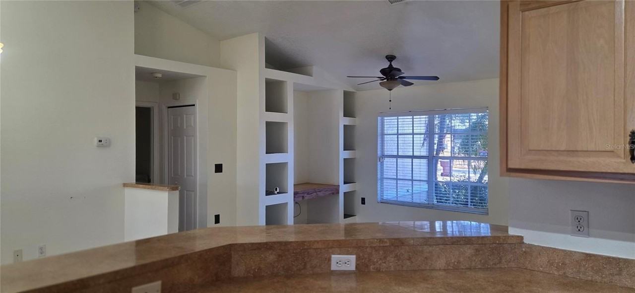 4828 Jeanette Ct - Photo 7 of 22