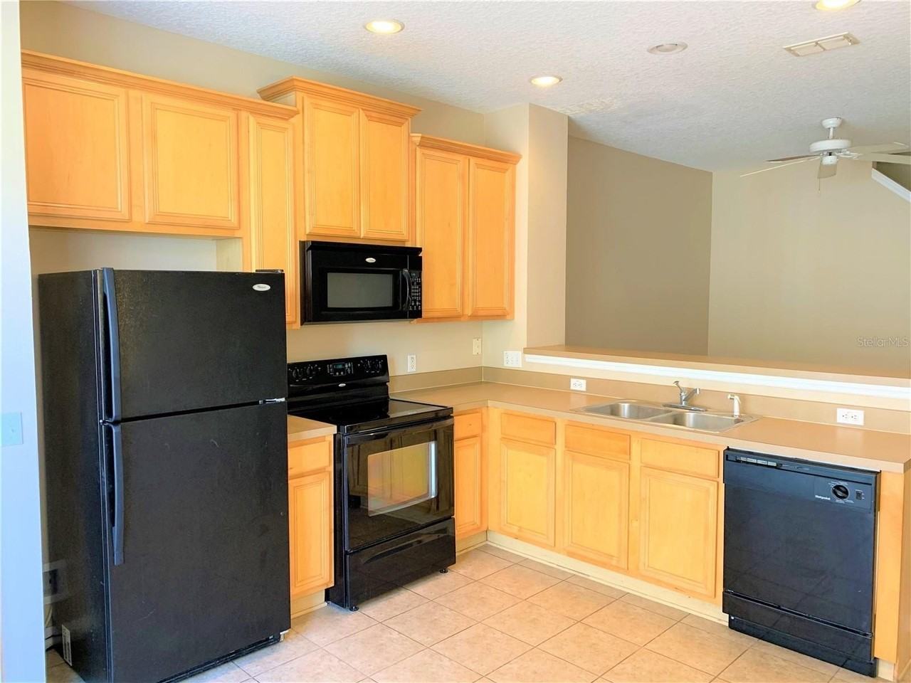 5311 Paradise Cay Cir - Photo 2 of 13