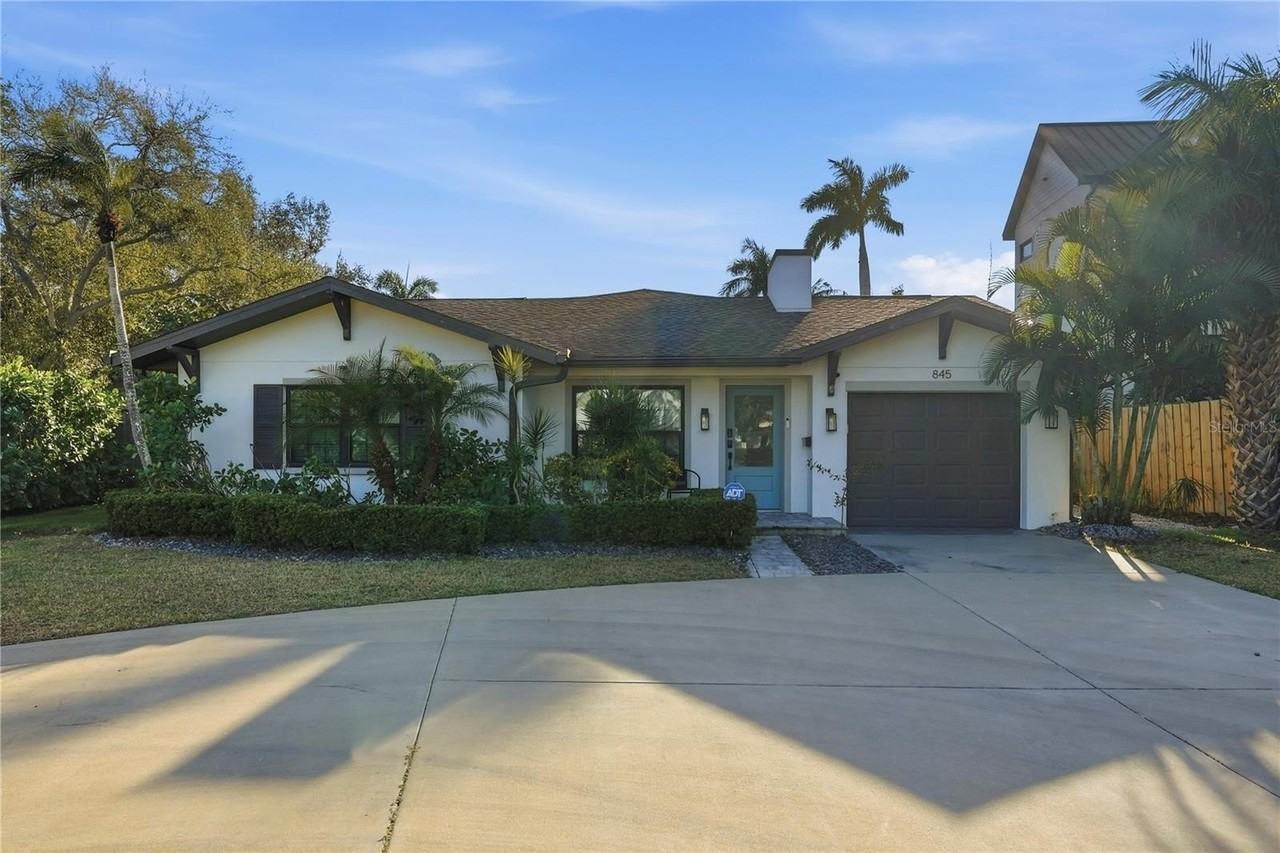 845 Snell Isle Blvd Ne - Photo 2 of 45