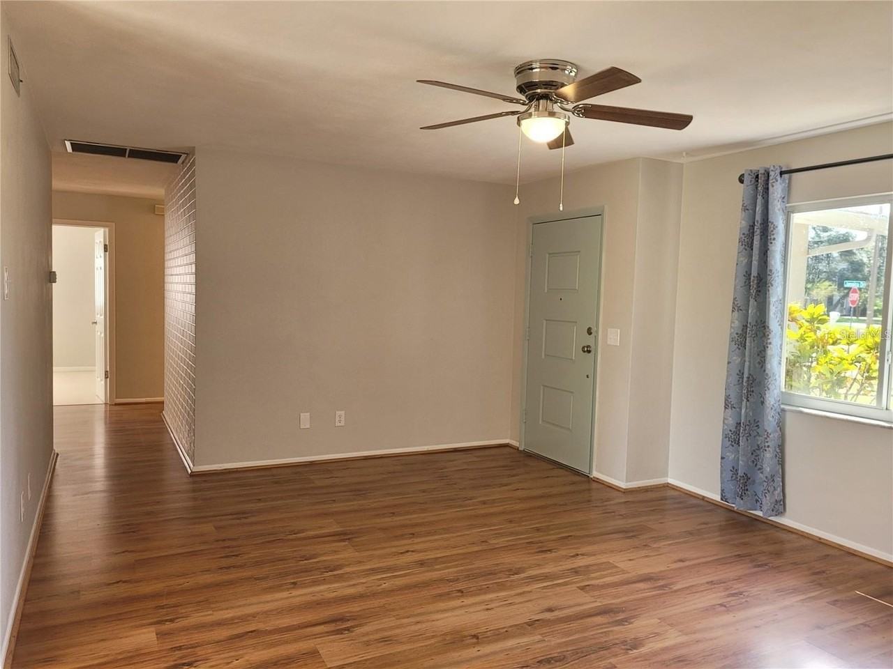 13705 Jamaica Dr - Photo 6 of 29