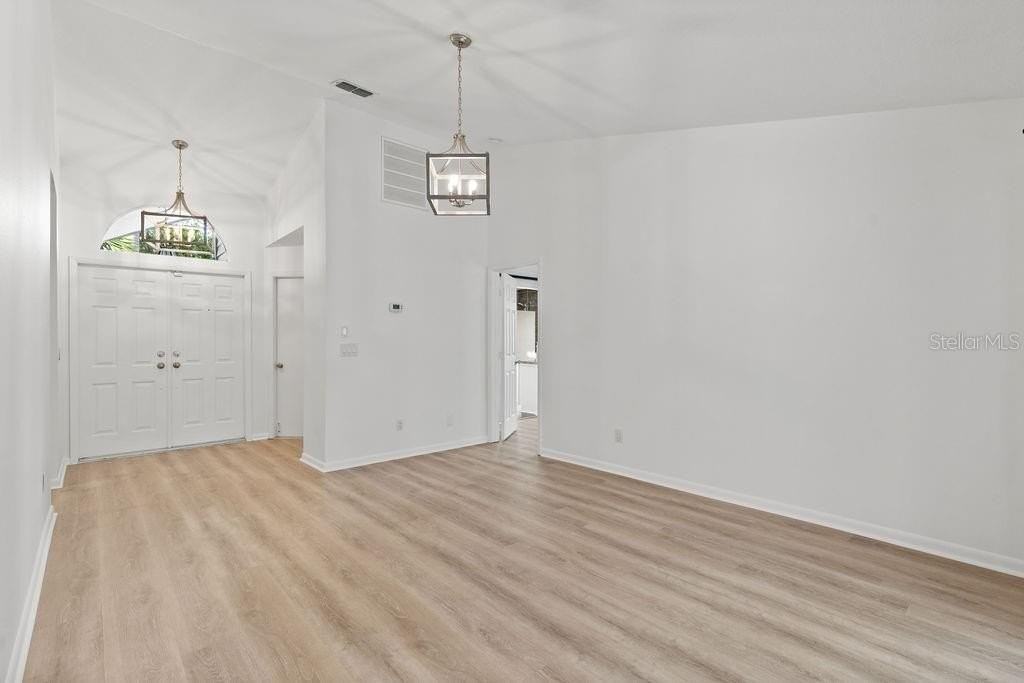 1963 Cobblestone Way - Photo 5 of 26