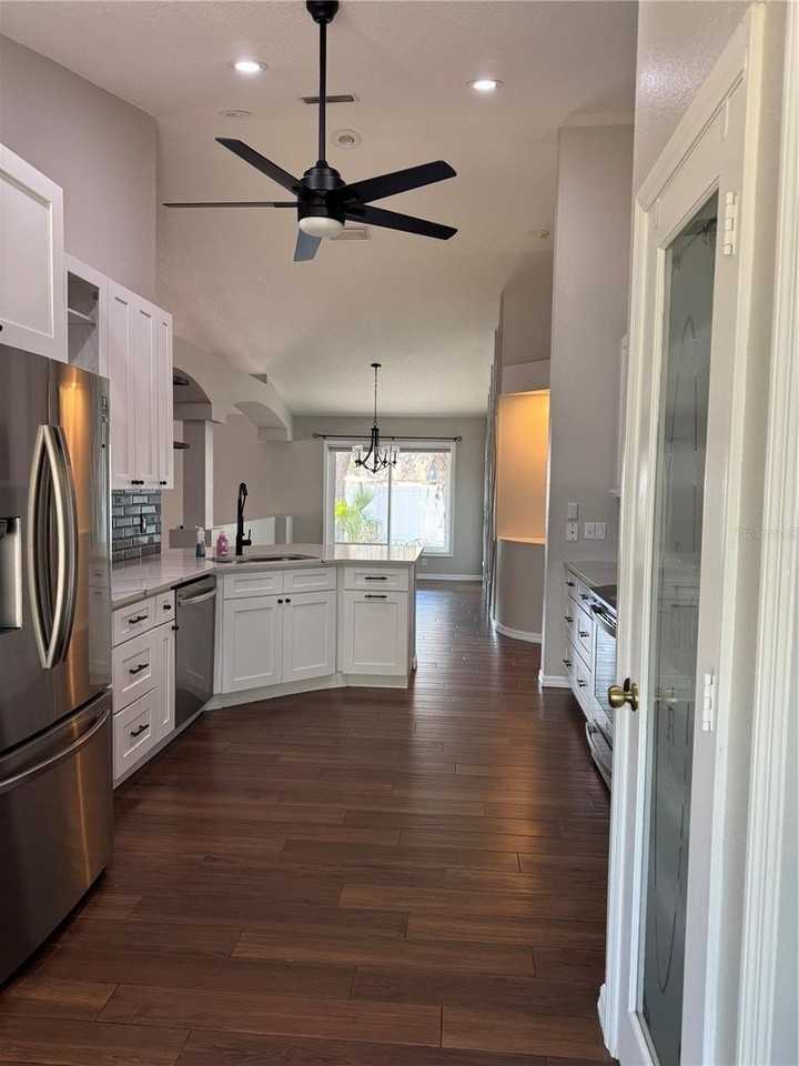 6616 Watson Rd - Photo 4 of 25