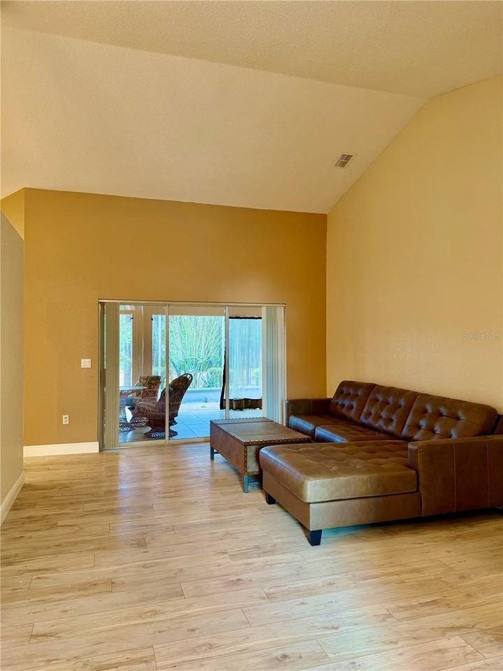 9448 Tooke Shore Dr - Photo 3 of 27