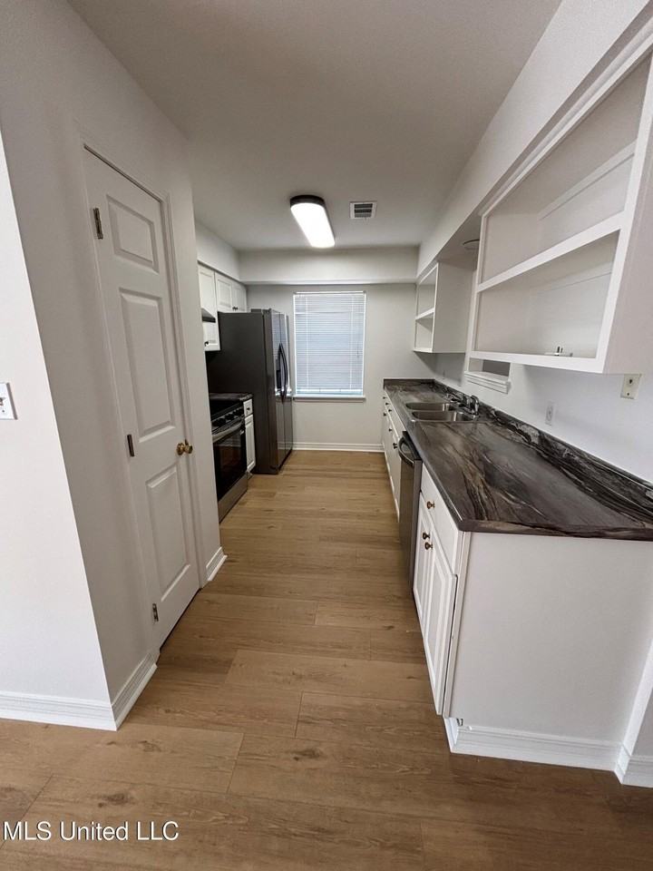 5402 Gex Dr - Photo 2 of 8