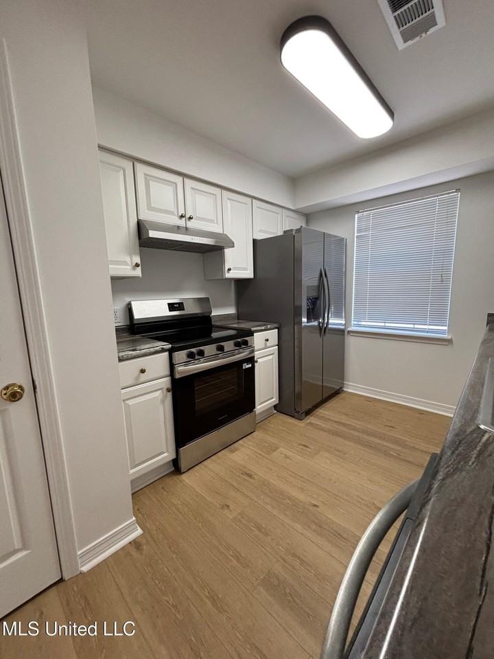 5402 Gex Dr - Photo 4 of 8