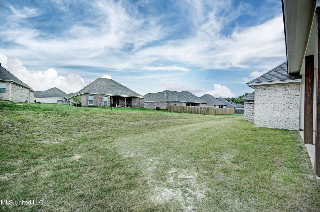 117 Southern Oak Way - Photo 6 of 24