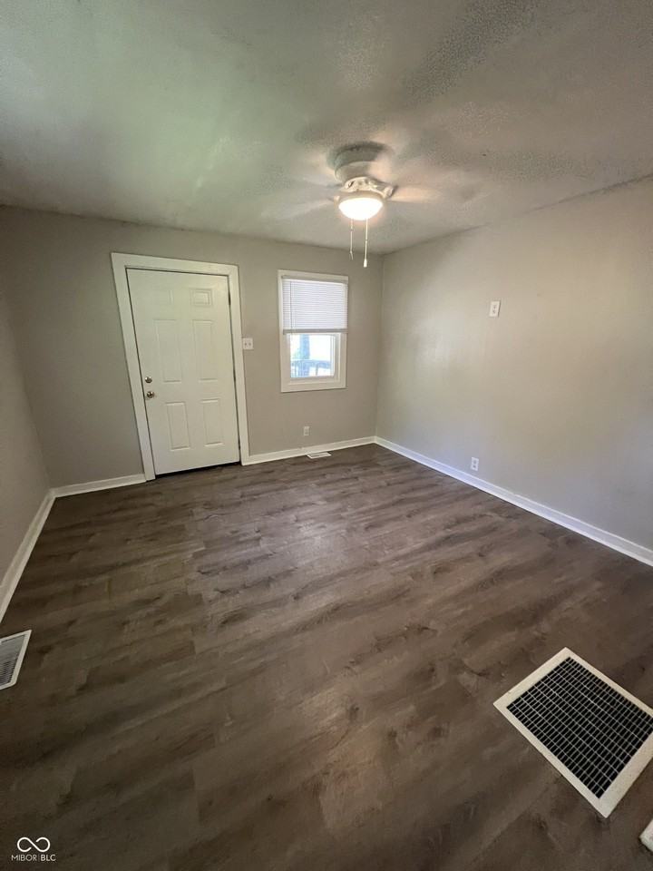 2722 N Olney St - Photo 3 of 16