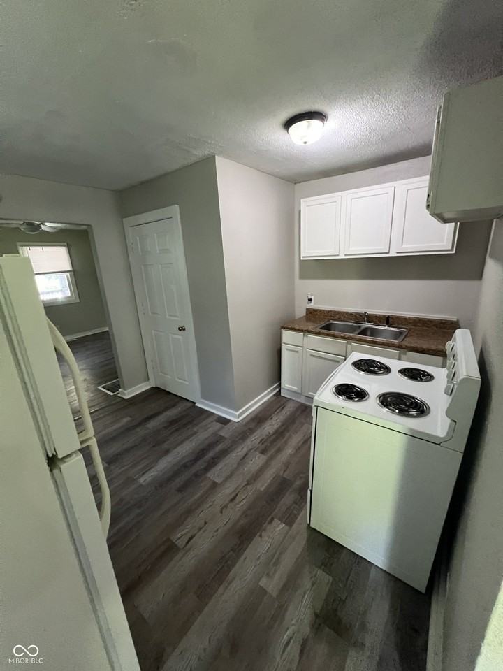 2722 N Olney St - Photo 6 of 16