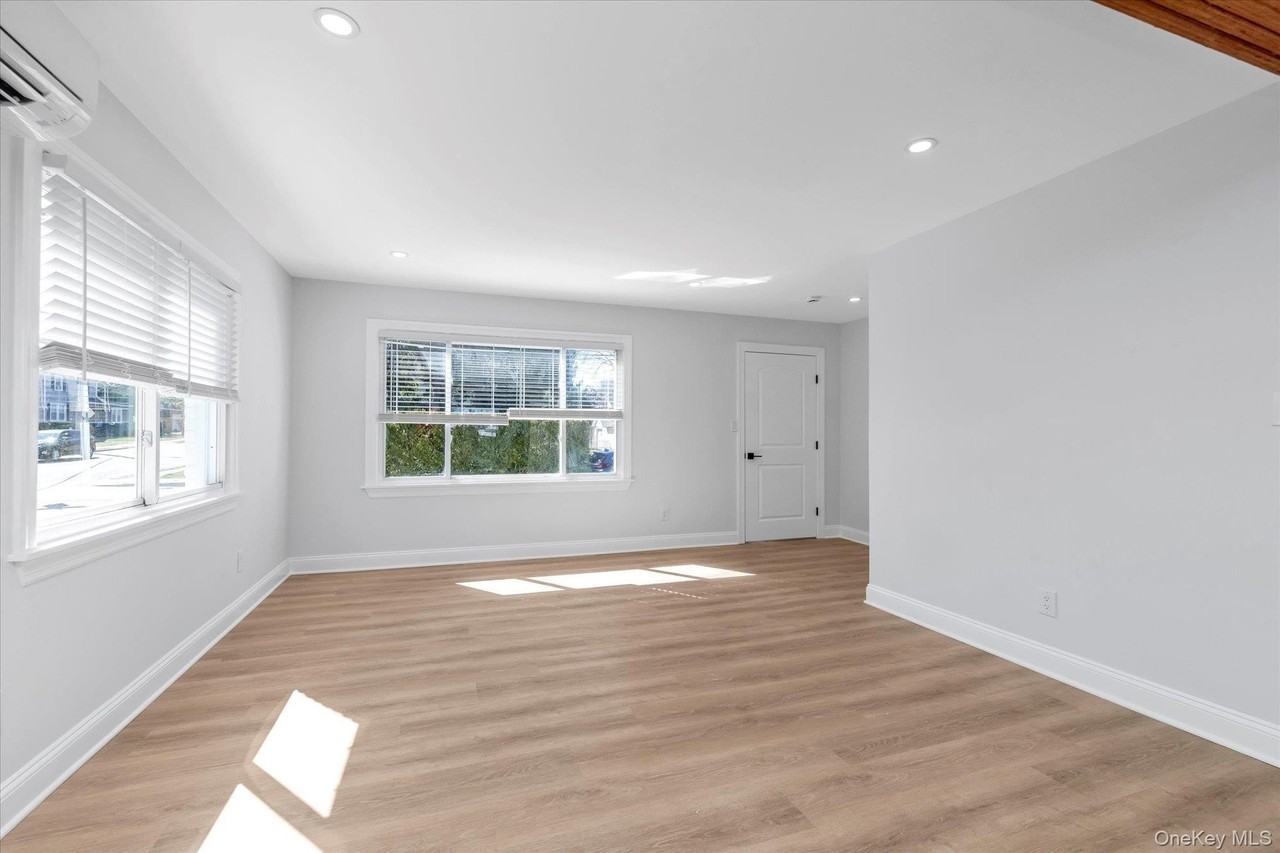 71 Haven Avenue unit: Lower - Photo 6 of 21