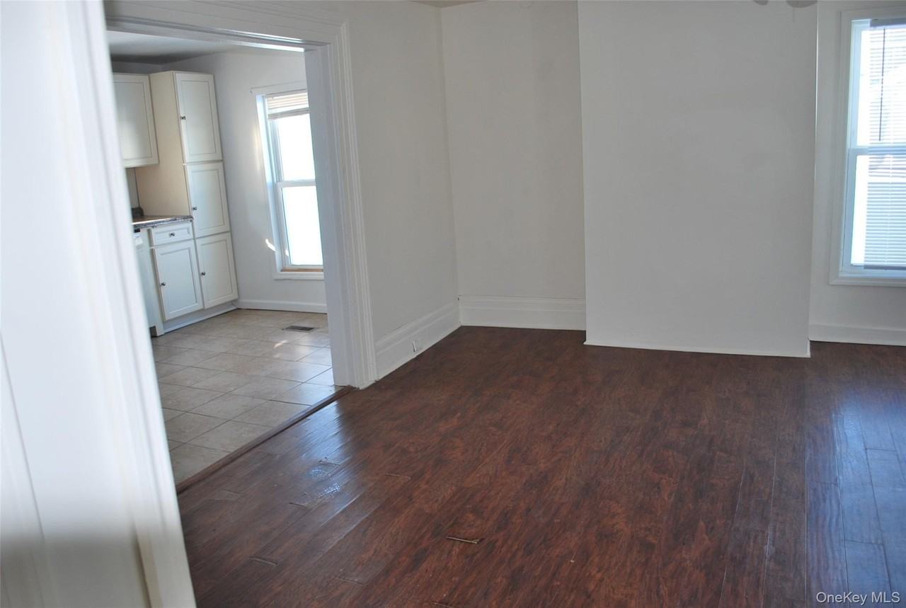 22 Dekay Rd - Photo 5 of 24