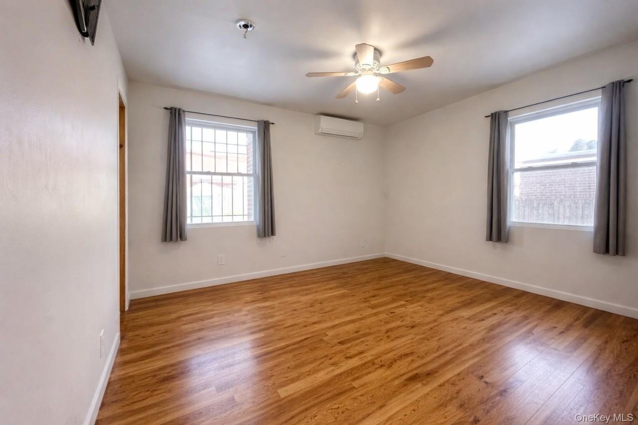 7630 172nd St - Photo 5 of 9