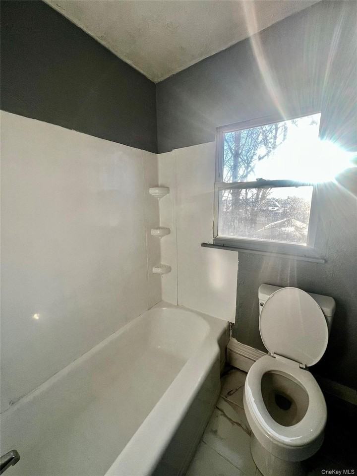 44 John St Apt 3 #3 - Photo 7 of 13