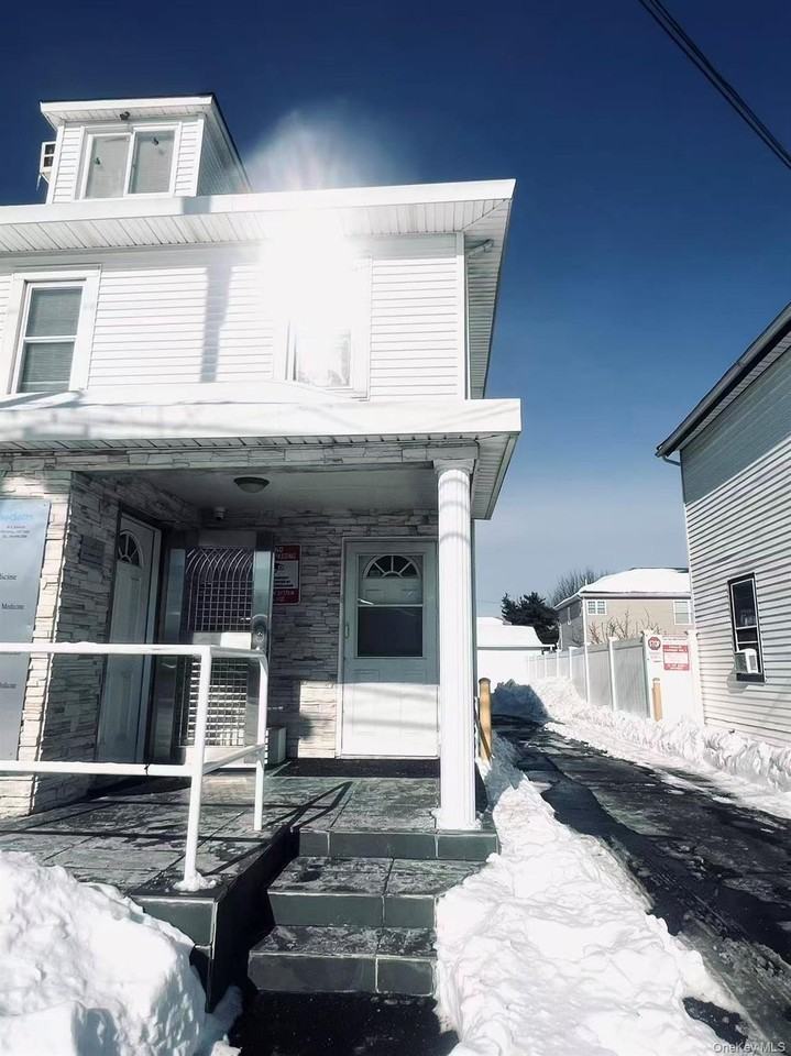 16 E John St Unit 2 #2 - Photo 7 of 8