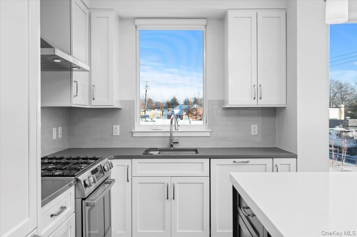 422 E Boston Post Rd Apt 302 #302 - Photo 7 of 16