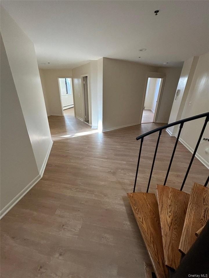 27 Ludlow St - Photo 5 of 10