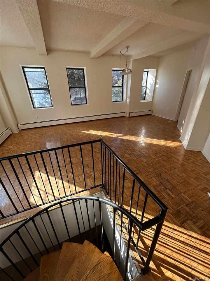 27 Ludlow St - Photo 6 of 10