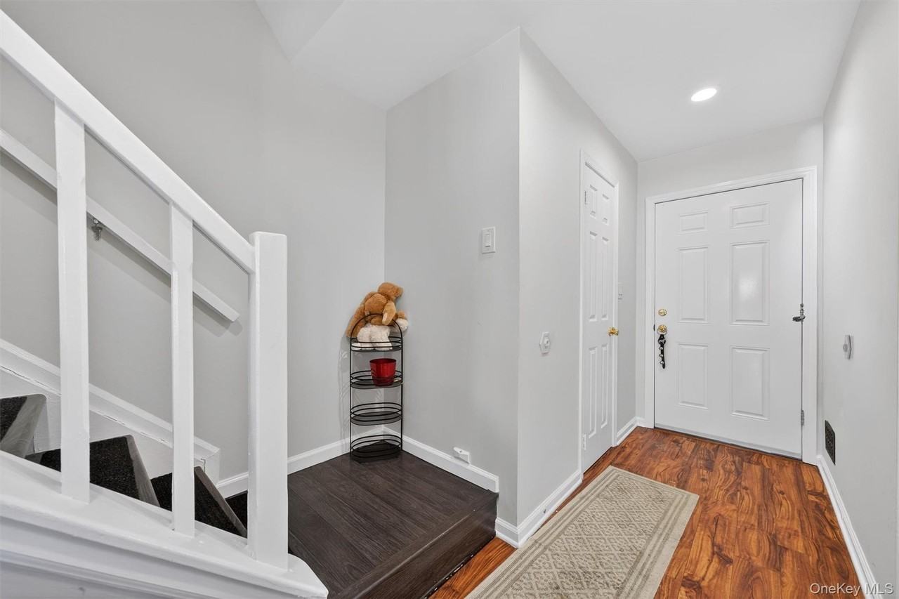 12 Brook Dr - Photo 5 of 46