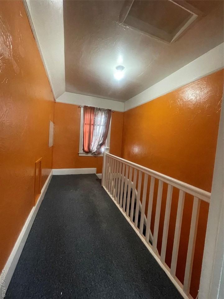 21633 118th Ave - Photo 3 of 13