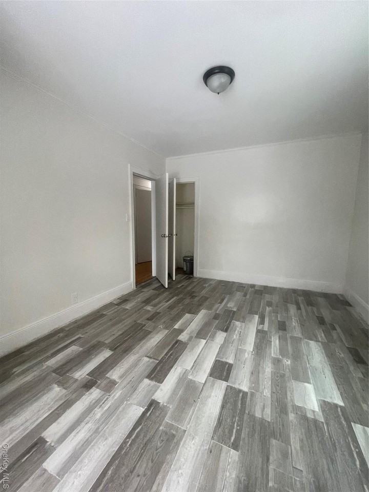 21633 118th Ave - Photo 5 of 13