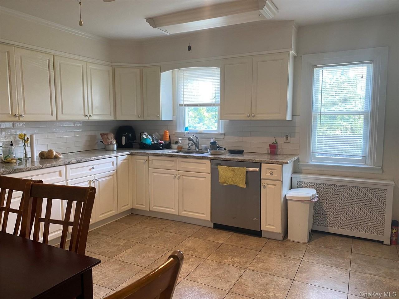 60 Schmeelk Pl - Photo 7 of 12