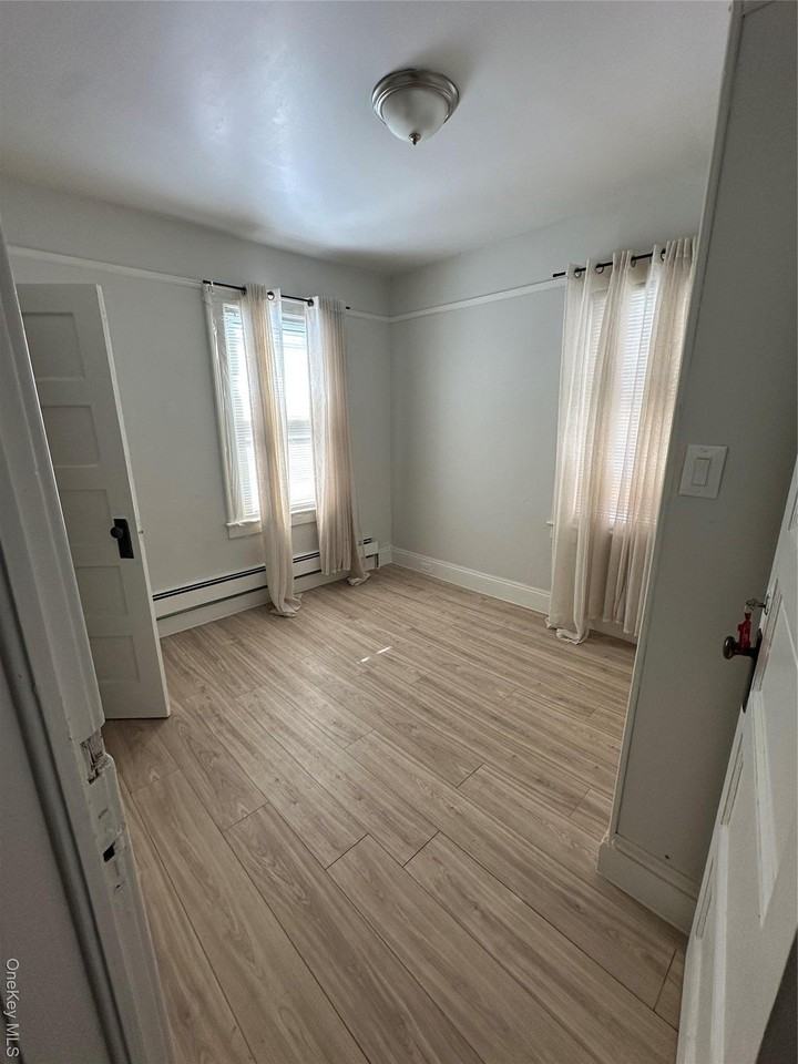 74 Dehnhoff Ave - Photo 2 of 9