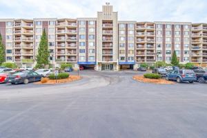 featured image of 1550 Worcester Rd Unit 621 #621