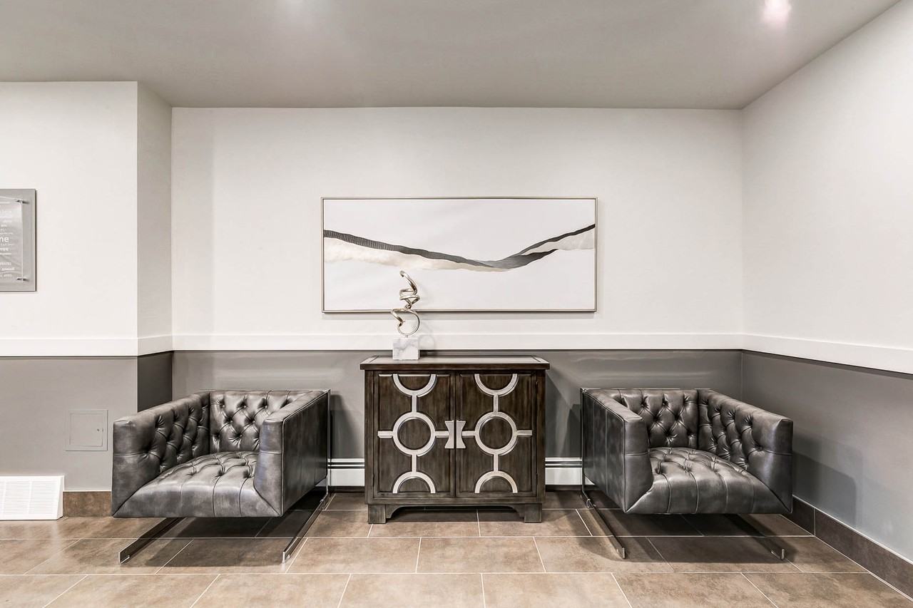 Deville Apartments - Photo 7 of 11