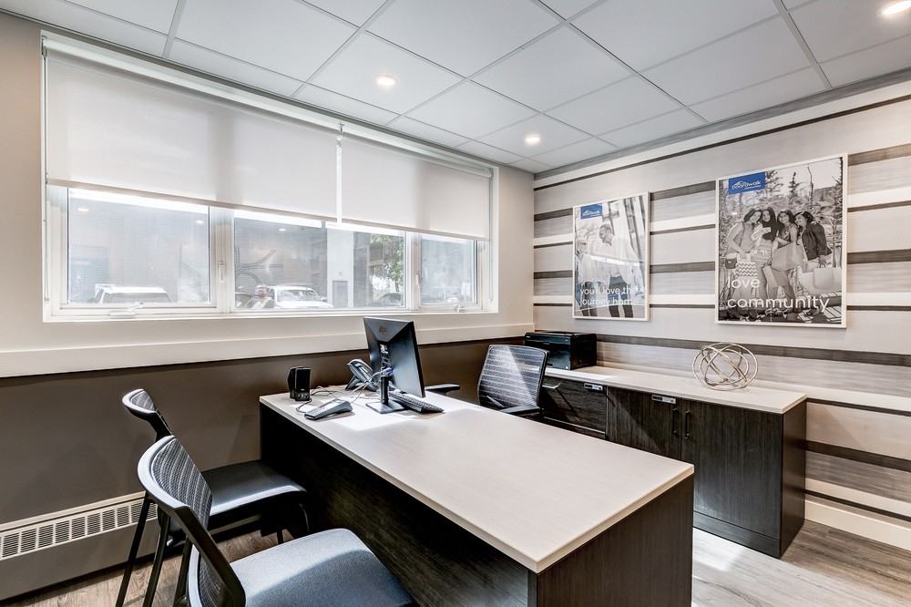 Maureen Manor - Photo 5 of 10