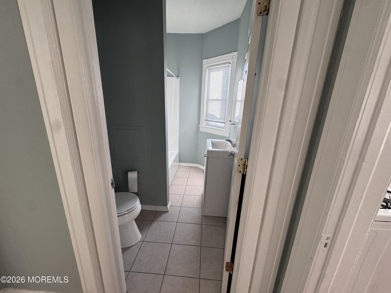 314 8th Ave Apt 3 #3 - Photo 5 of 9