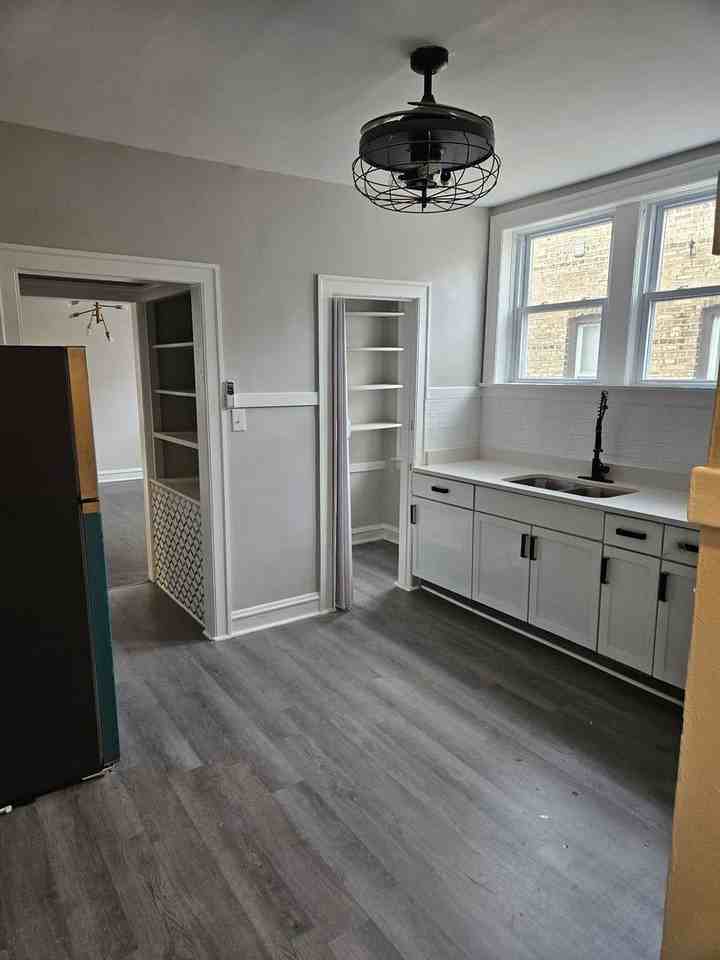 8309 S Throop St Apt 3 #3 - Photo 6 of 15