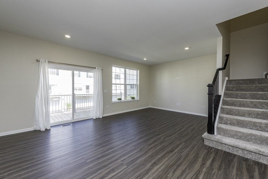 804 Neubauer Cir - Photo 5 of 29