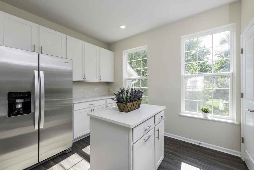 804 Neubauer Cir - Photo 7 of 29