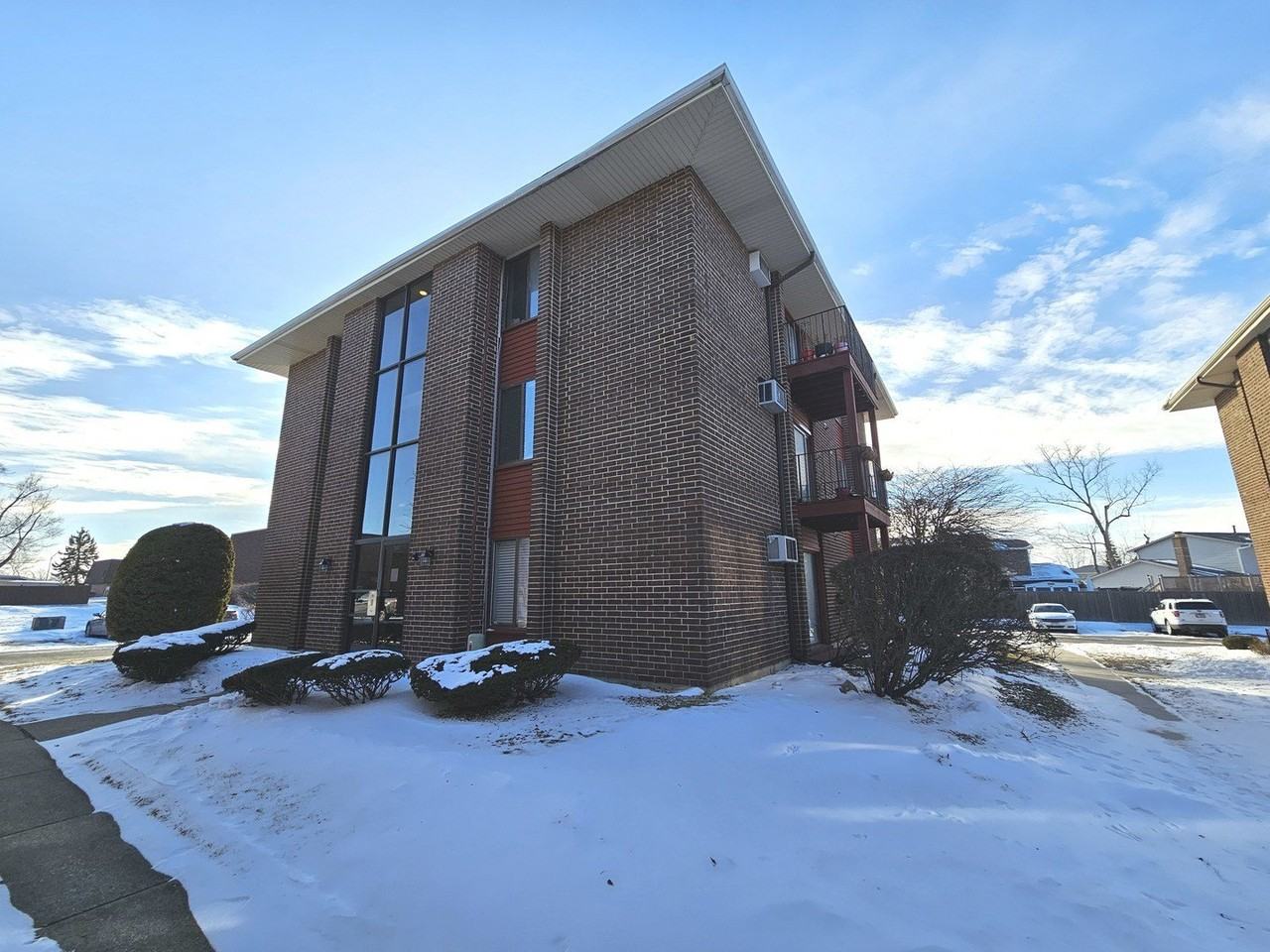 15820 Terrace Dr Unit Ro2 #RO2 - Photo 2 of 13