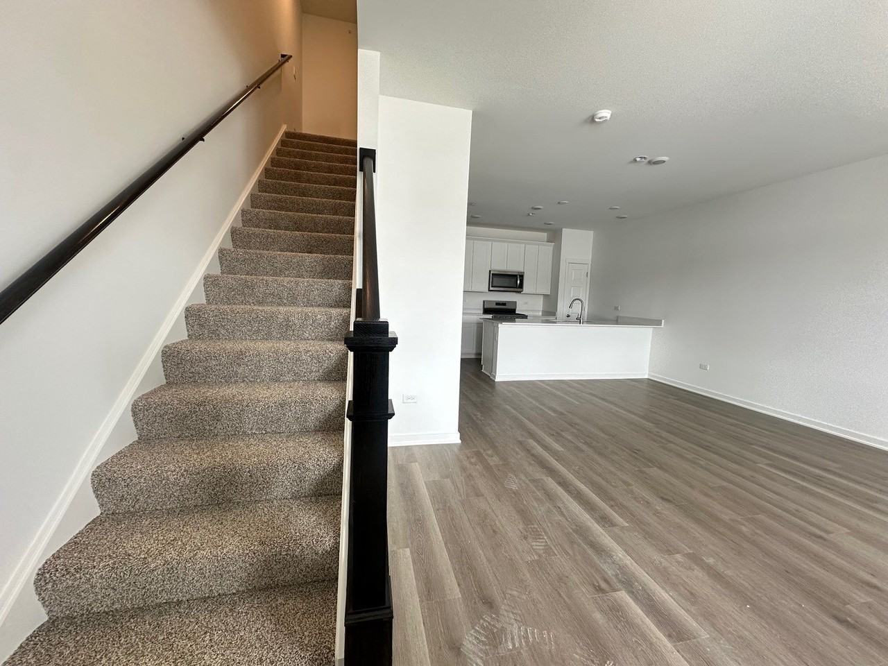 2274 Barbera Dr - Photo 2 of 22